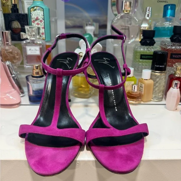 Giuseppe Zanotti - Picture 5 of 8